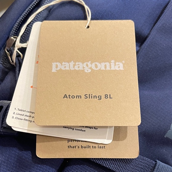 Patagonia Dark Blue Atom Sling 8L NEW with tags!! - Picture 8 of 10